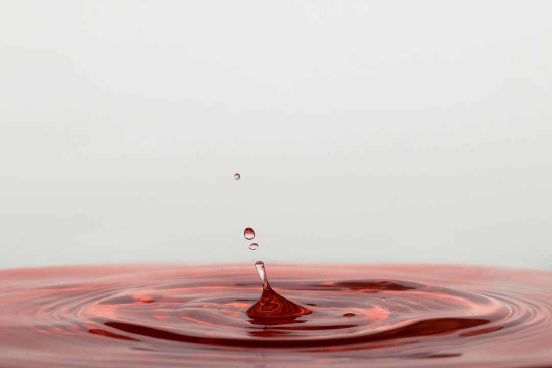 A quick guide on how to remove red wine stains from fabric & linens